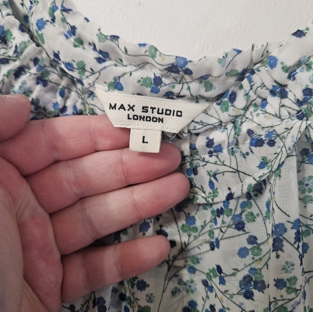 Max studio off the shoulder floral blouse! - Picture 2 of 6